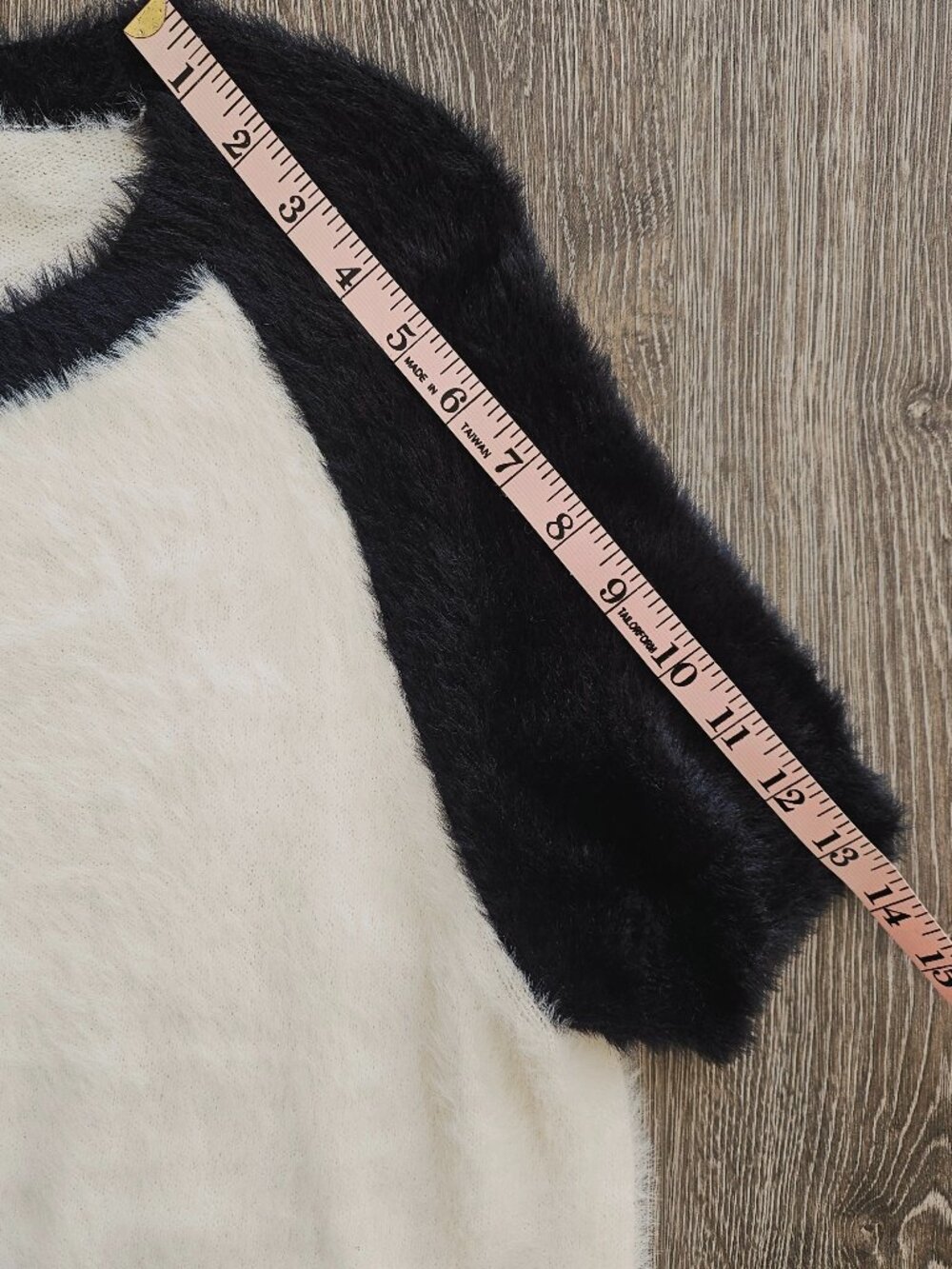 Cotton Emporium Fuzzy Knit Sweater Black White Raglan Soft Top L NWOT - Picture 10 of 10